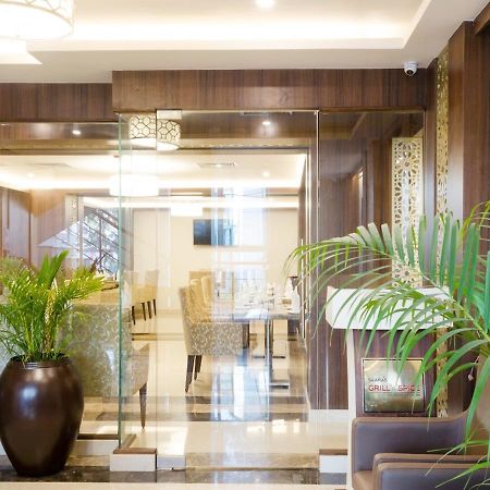 Ss Lumina Hotel Bangalore Esterno foto