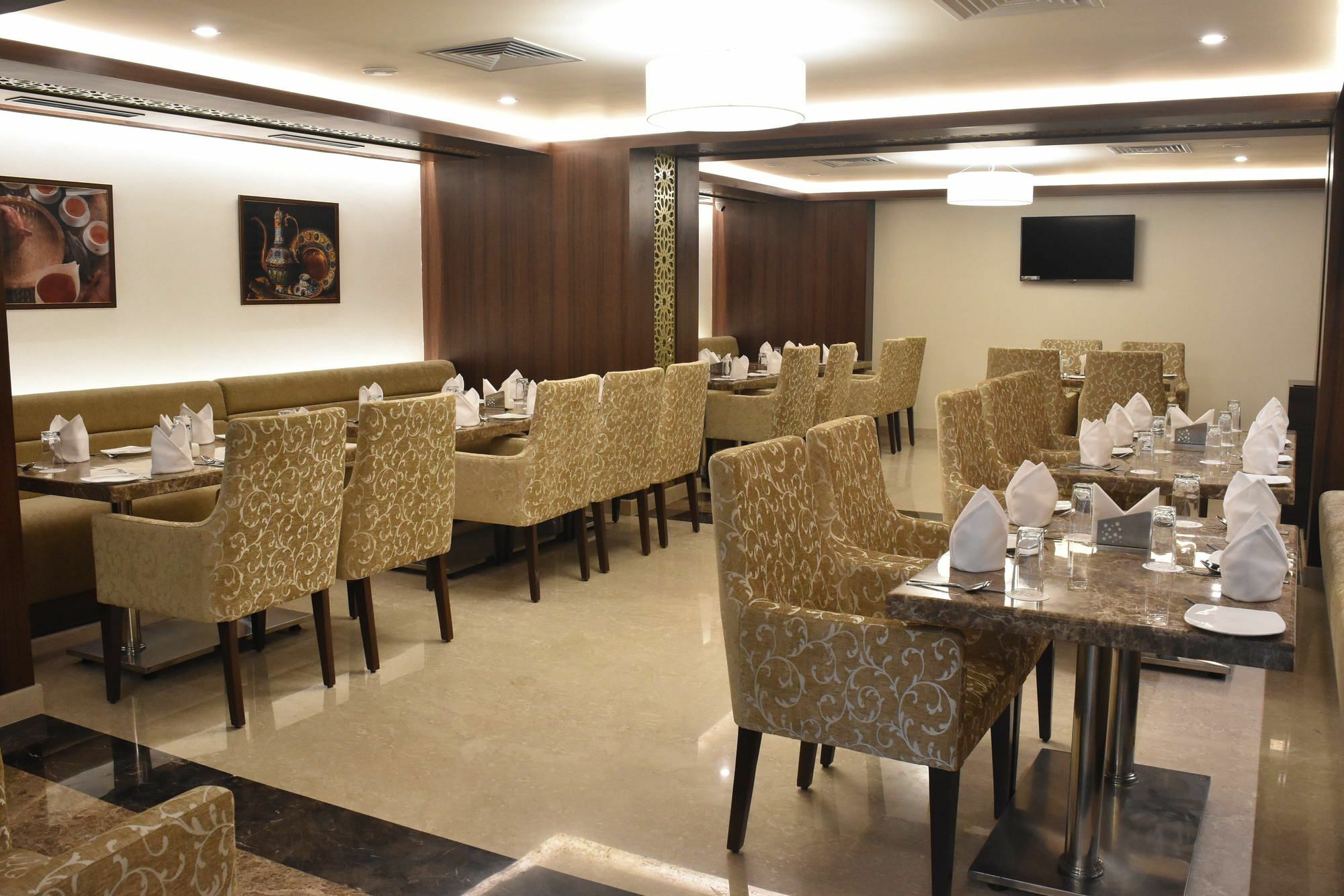 Ss Lumina Hotel Bangalore Esterno foto