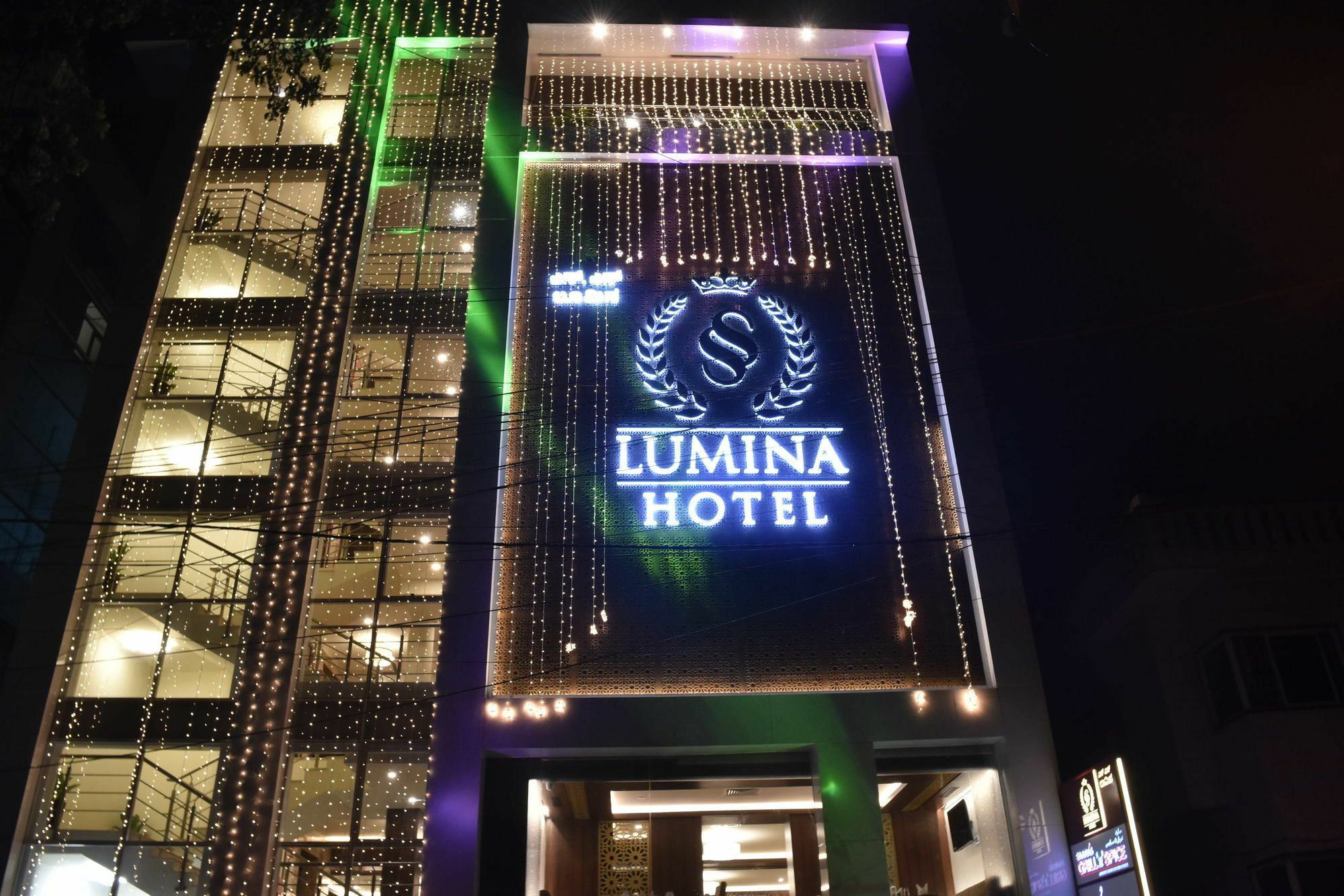 Ss Lumina Hotel Bangalore Esterno foto